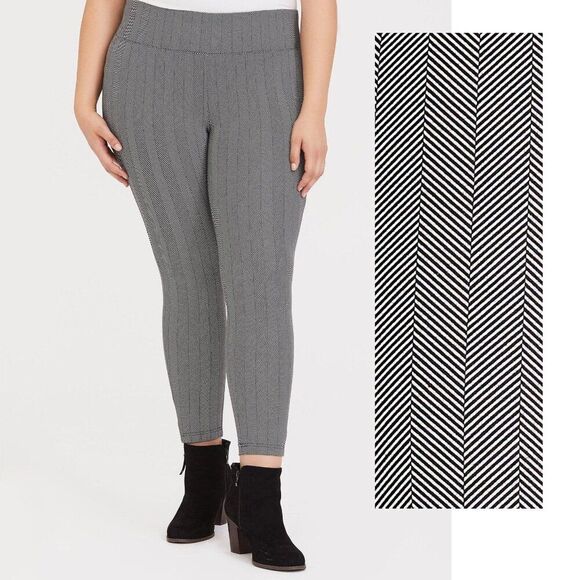 Torrid Studio Pants Size 0 Large Slim Fix Pixie Ponte Herringbone Bone NWOT - Picture 2 of 14